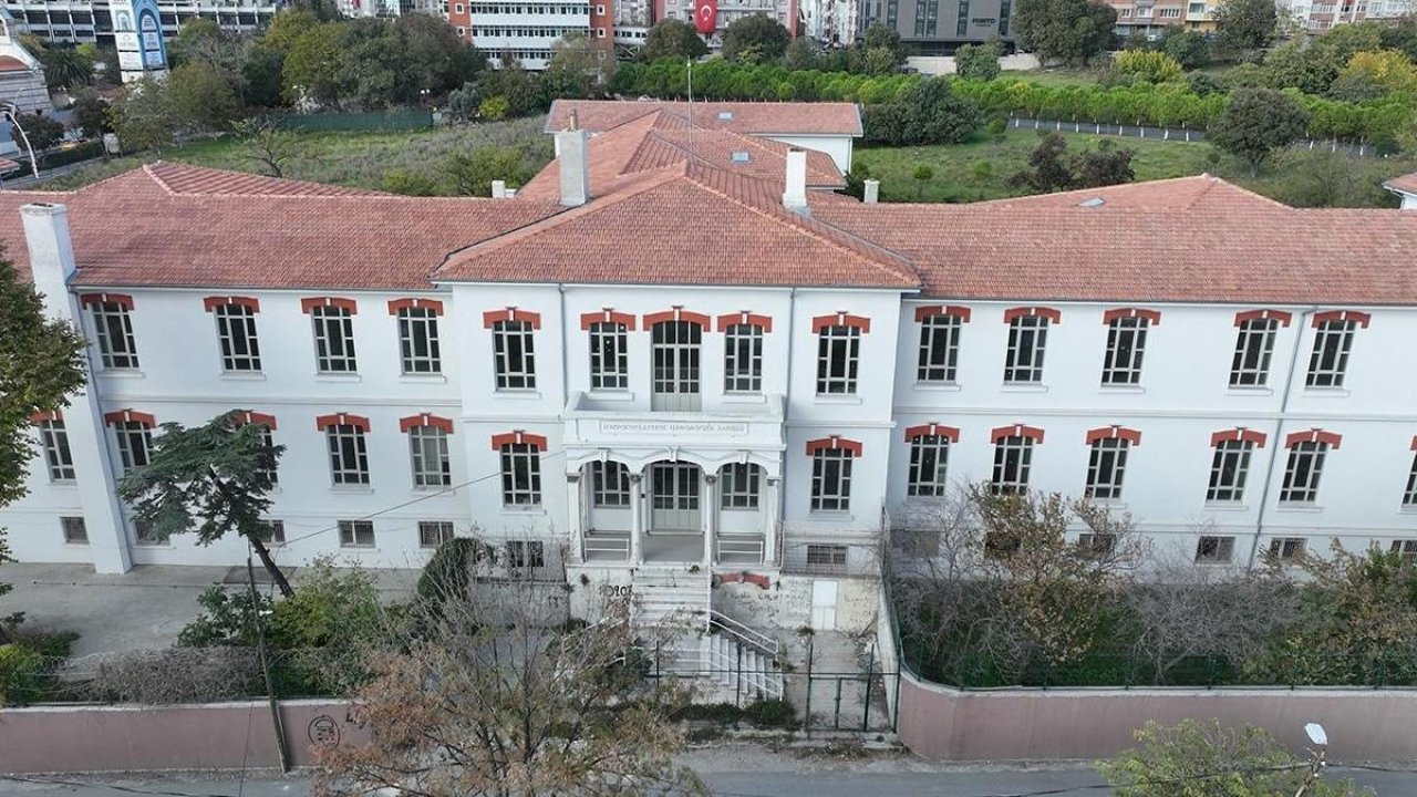 Balıklı Rum Hastanesi'nde operasyon: Profesör, eczacı ve tıbbi sekreter hepsi gözaltında