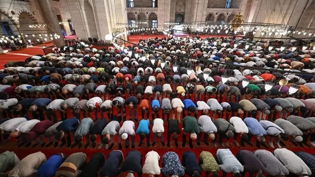 Bayram namazı saat kaçta kılınacak? Diyanet il il açıkladı
