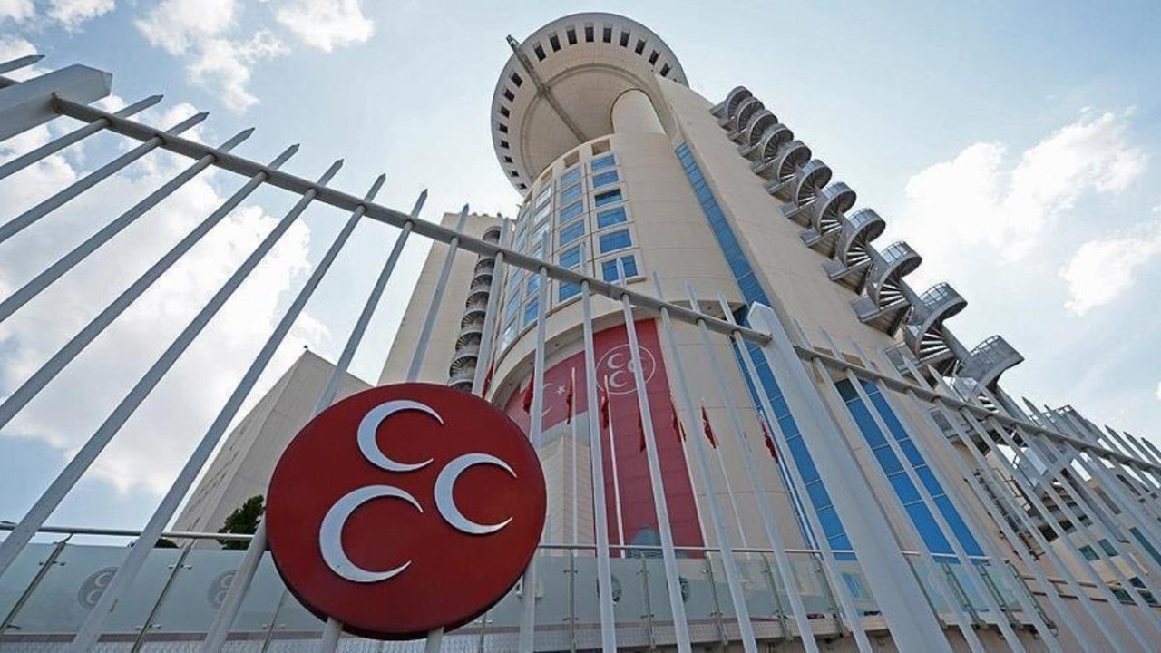 MHP'li Semih Yalçın duyurdu: MHP Kütahya'da İl Teşkilatı feshedildi!