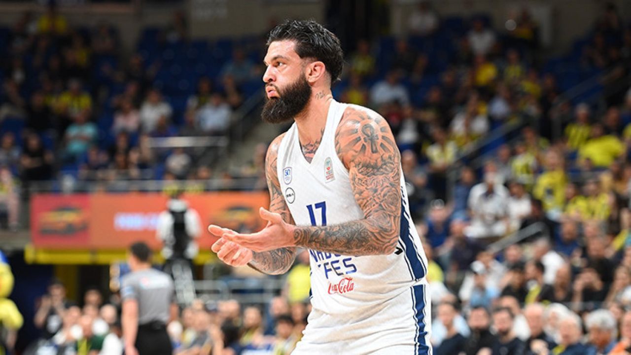 Anadolu Efes'te Vincent Poirier ile yollar ayrıldı!