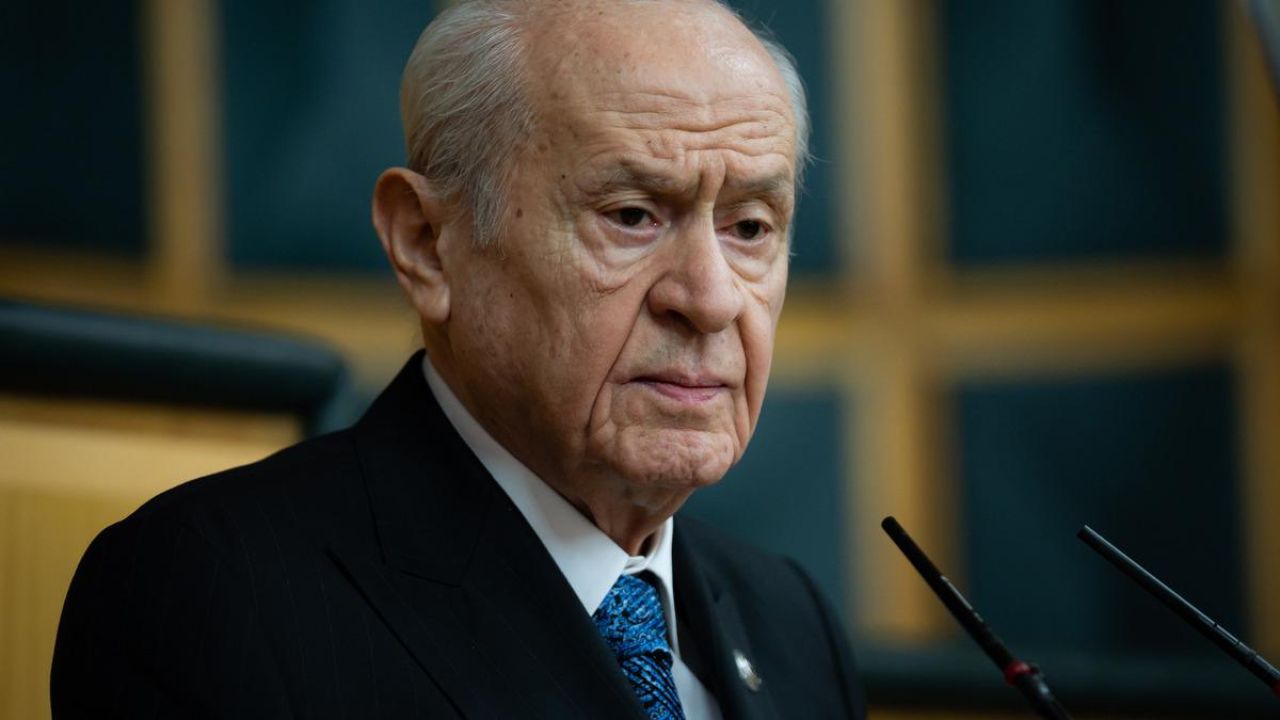 Bahçeli'den Özgür Özel'e açık çağrı: Ateşe körükle gitmemeli, aklıselim hareket etmeli!