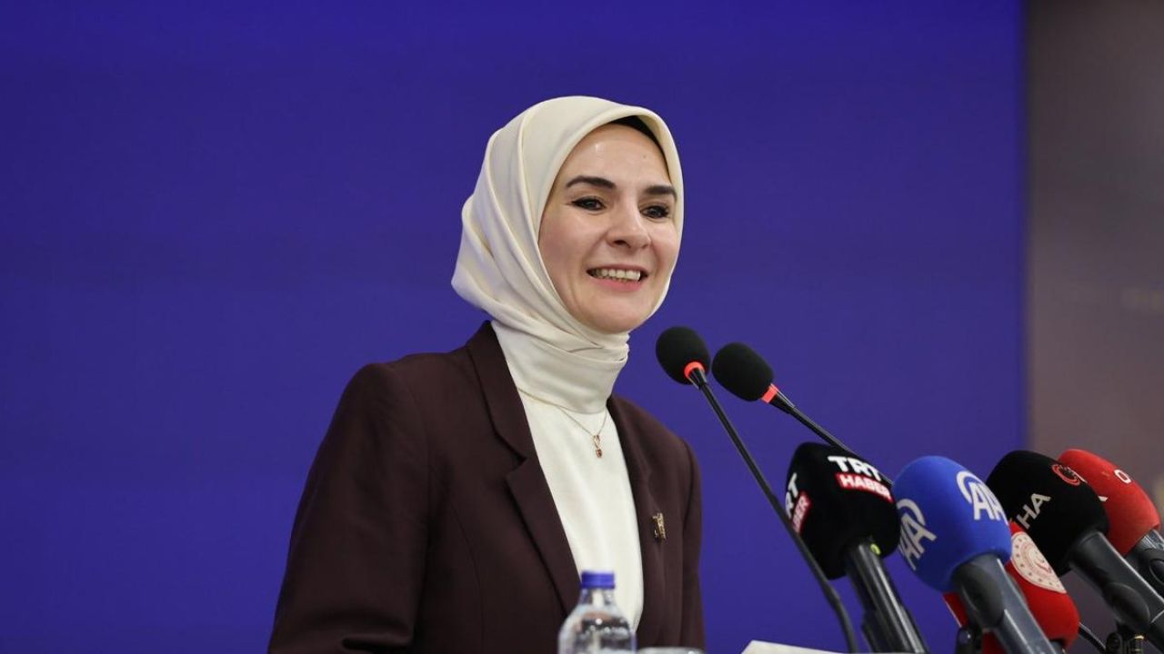 Bakan Göktaş, Küresel Kadın Zirvesi’nde kadın istihdamı hedefini açıkladı