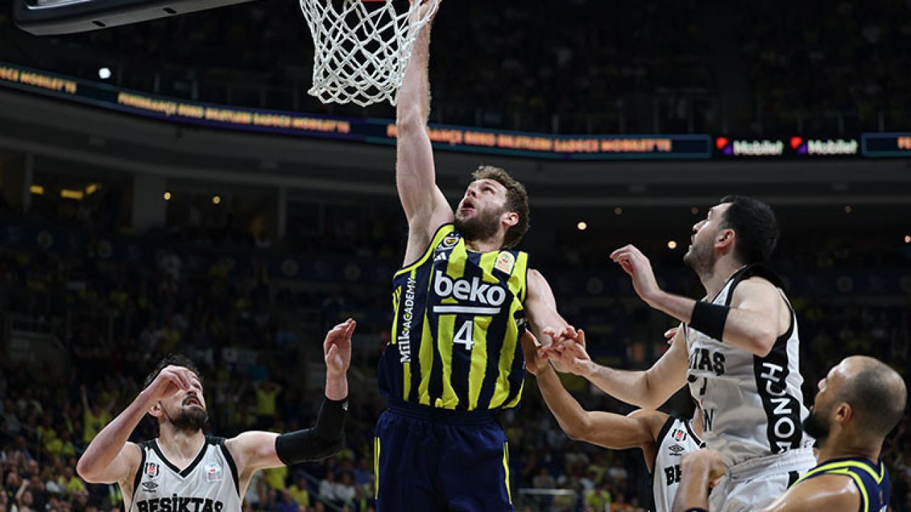 Basketbol Süper Ligi play-off final serisinde üçüncü maç yarın oynanacak