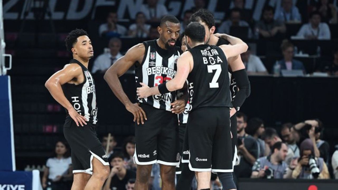 Beşiktaş Yöneticisi Özkan Arseven: 'Bizim başımız dik!'
