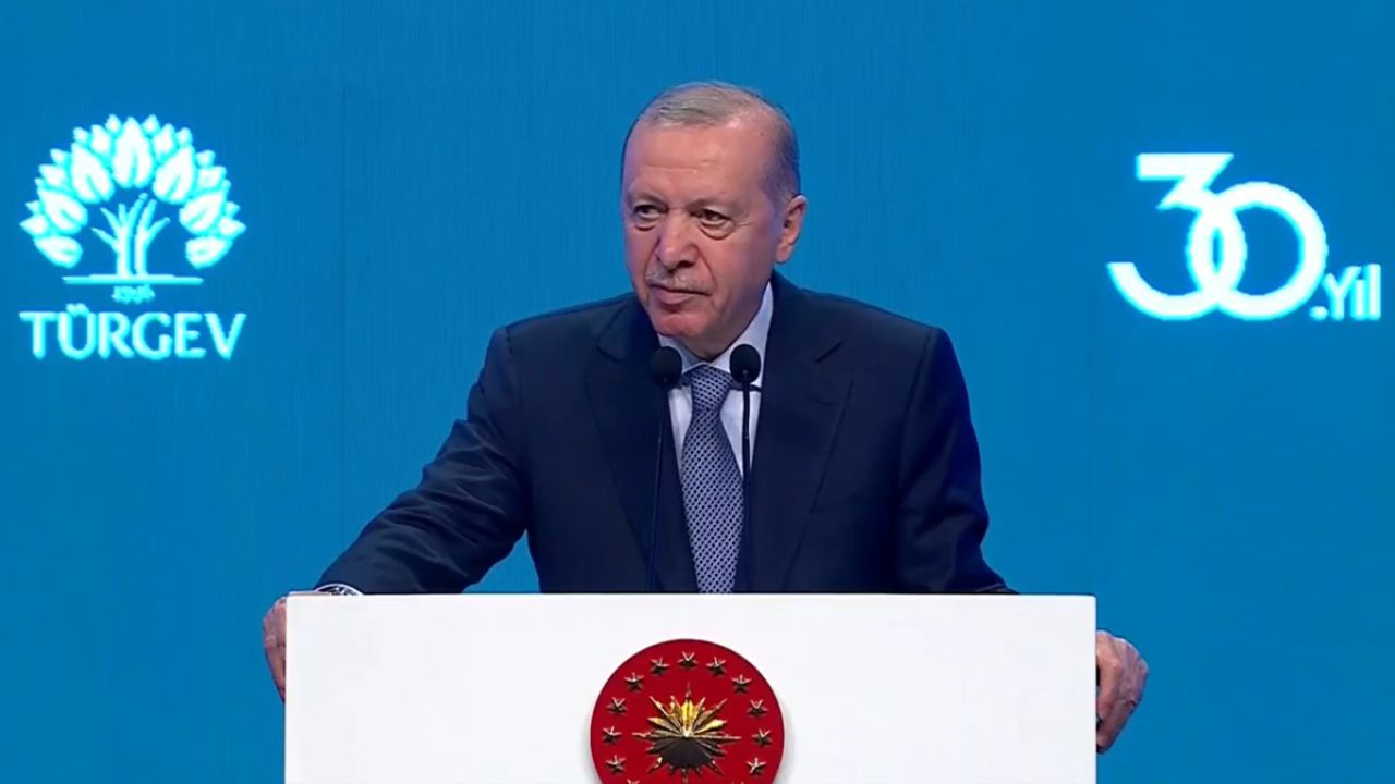 Cumhurbaşkanı Erdoğan'dan 'yapay zeka' uyarısı: "Yeni risk ve tehditler getiriyor"