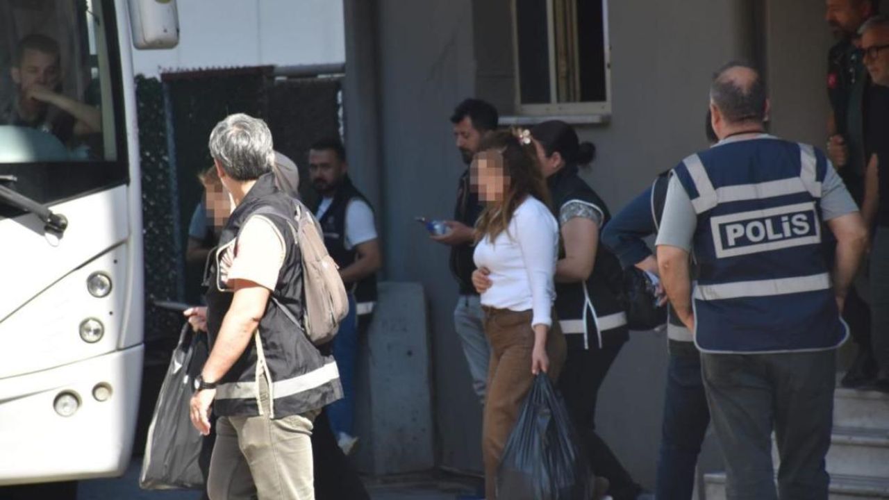 Ege Üniversitesi'nde yolsuzluk operasyonu: 27 şüpheli tutuklandı