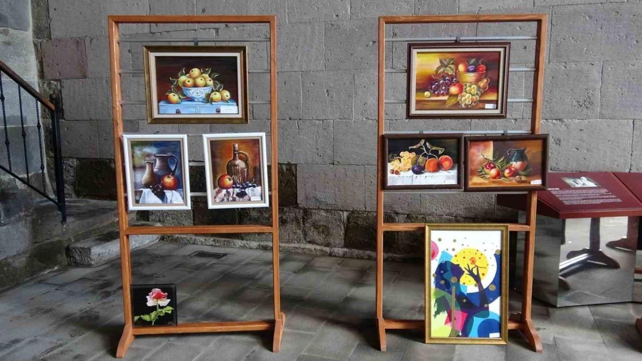 Erzurum'da 65 yaş üstü kadınların sanat yolculuğu sergiye dönüştü