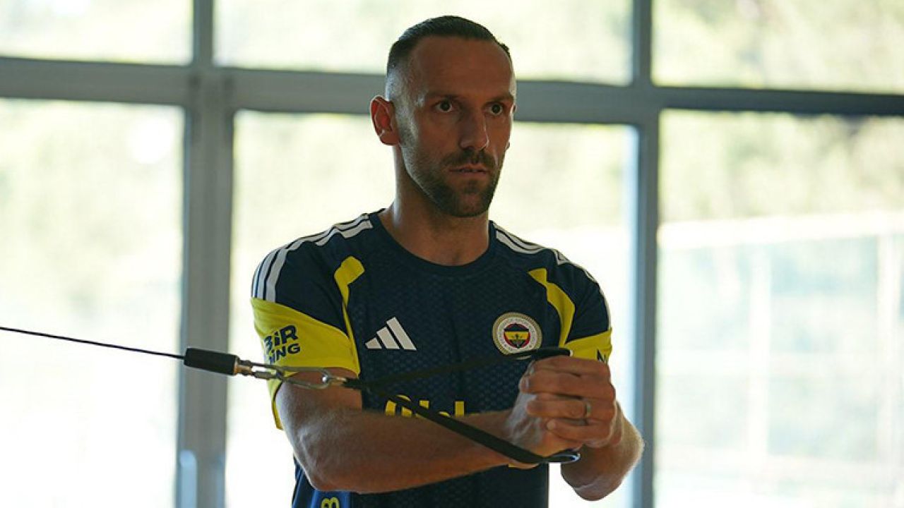 Fenerbahçe'de Vedat Muriqi şoku! Antrenmanı sedyeyle terk etti