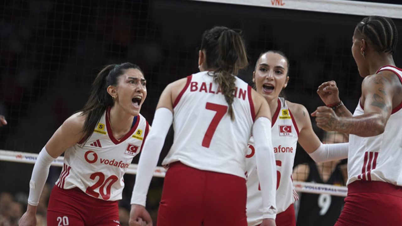 Filenin Sultanları 2-0'dan geri döndü! (Türkiye 3-2 Almanya voleybol maçı)