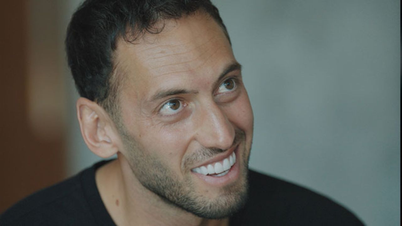 Hakan Çalhanoğlu şampiyonluğu işaret etti: 'Hedefim Dünya Kupası!'