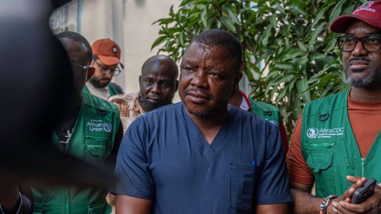 İlk kurbanlardan biriydi, Ebola’yı mucizevi şekilde yendi! Şimdi ise her gün ölüm tehditleri alıyor