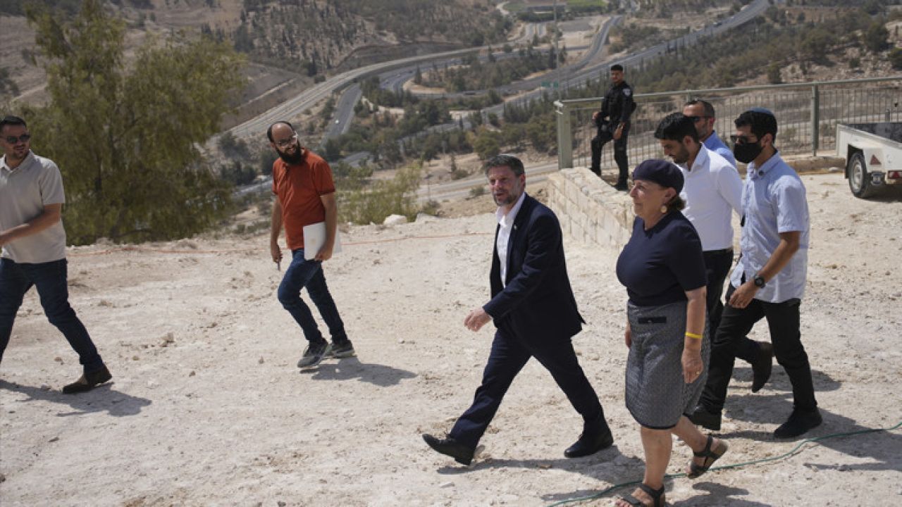 İsrailli Bakan Smotrich'ten itiraf gibi sözler: Batı Şeria'da işgal genişliyor