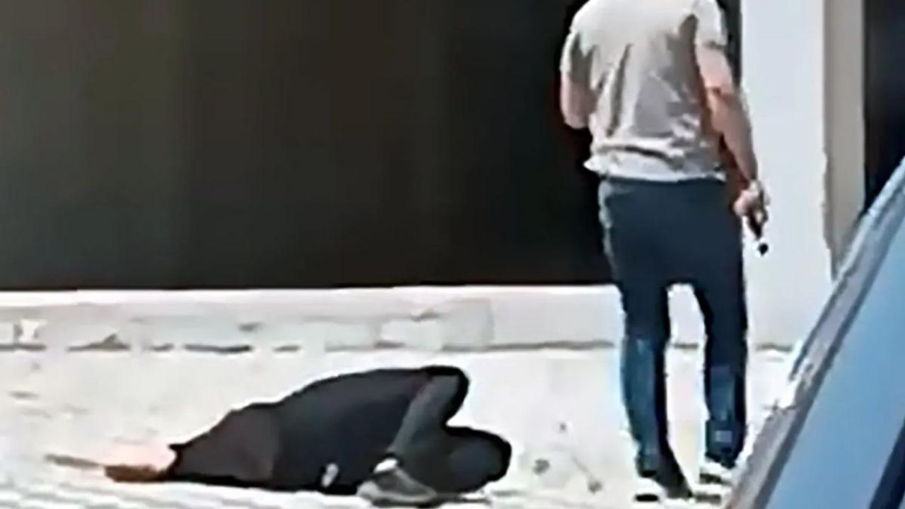 Oğlunu öldürüp, başında beklemişti! Babanın ifadesinde kahreden detay: "Kurtaramadım"