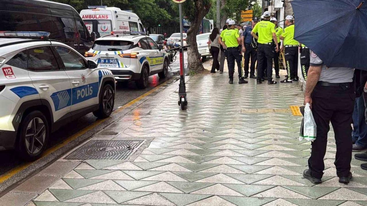 "Park etmek yasaktır" levhasının önüne araç park eden sürücüye bin 250 TL ceza