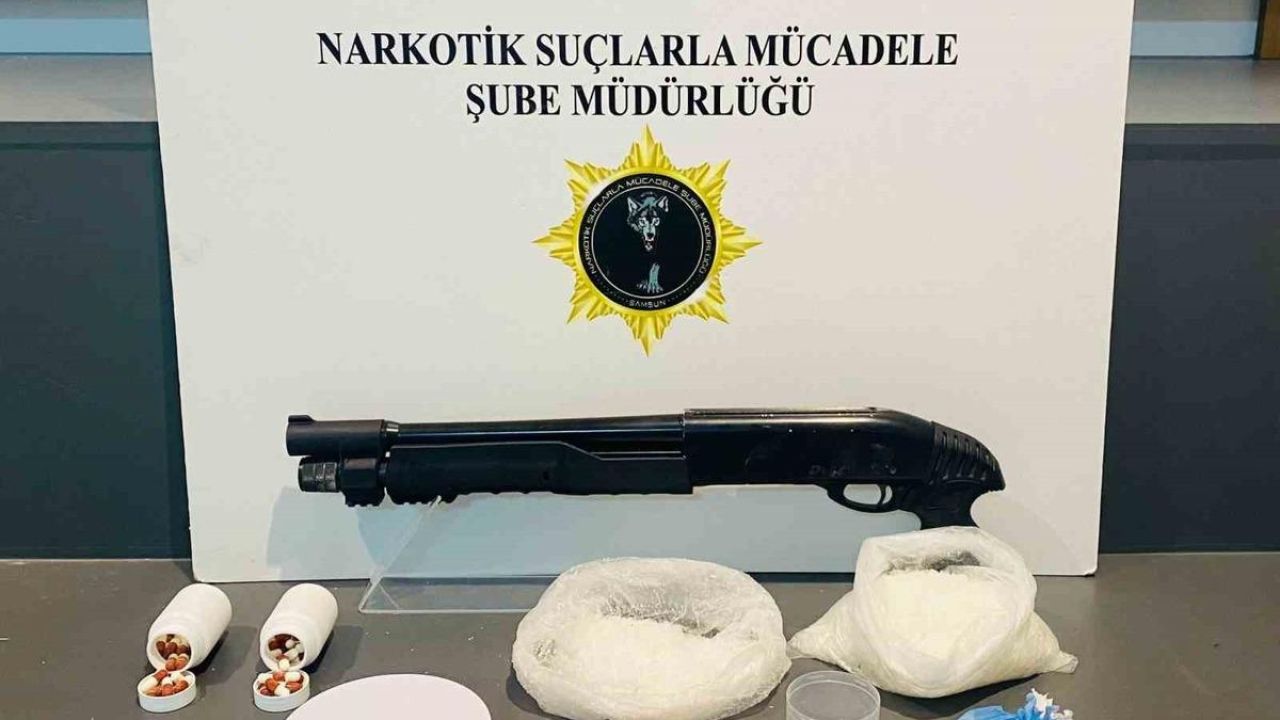 Samsun’da zehir tacirlerine gözaltı: 831 gram metamfetamin ele geçirildi