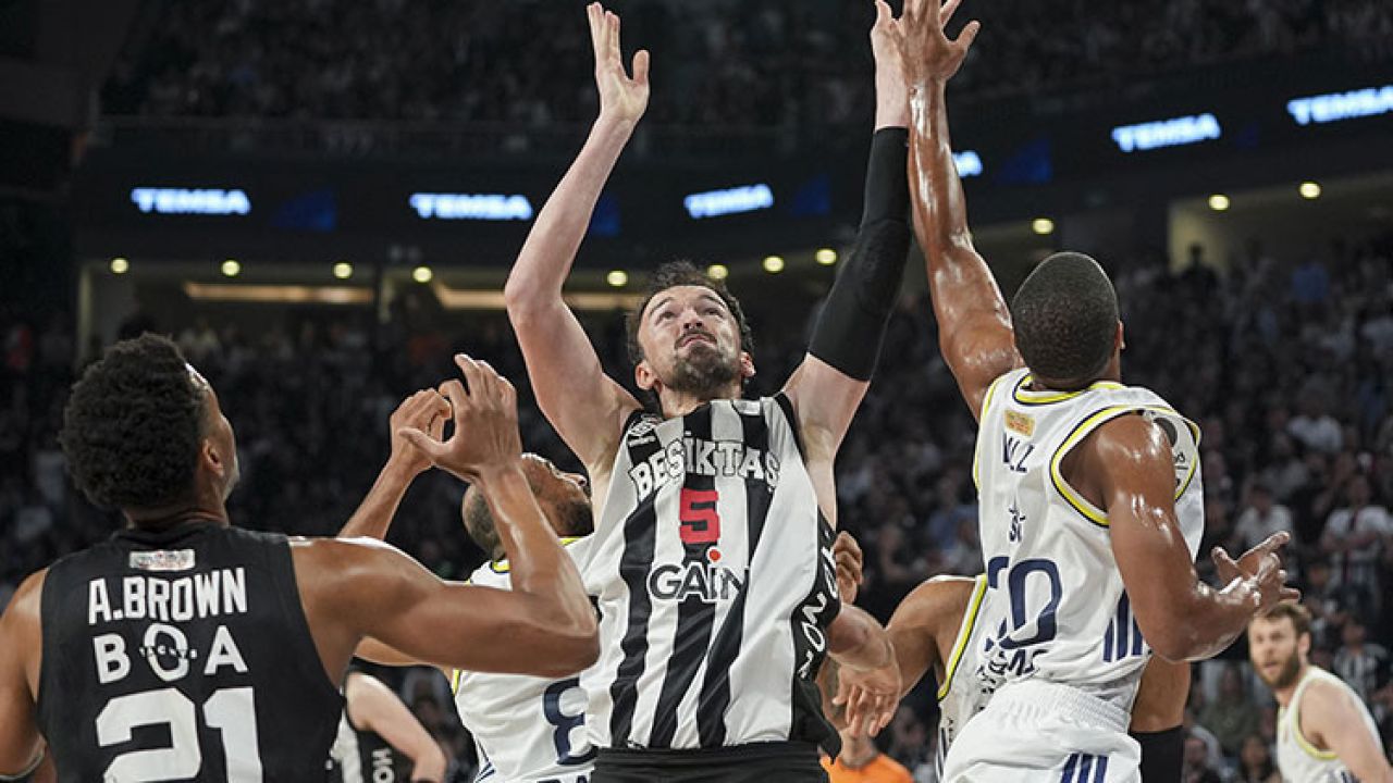 Beşiktaş, Sertaç Şanlı ile yollarını ayırdı