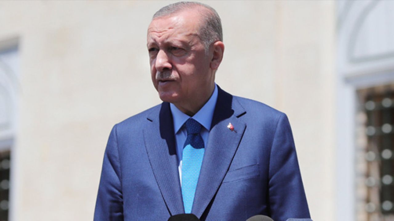Cumhurbaşkanı Erdoğan, cuma namazını Hz. Ali Camisi'nde kıldı