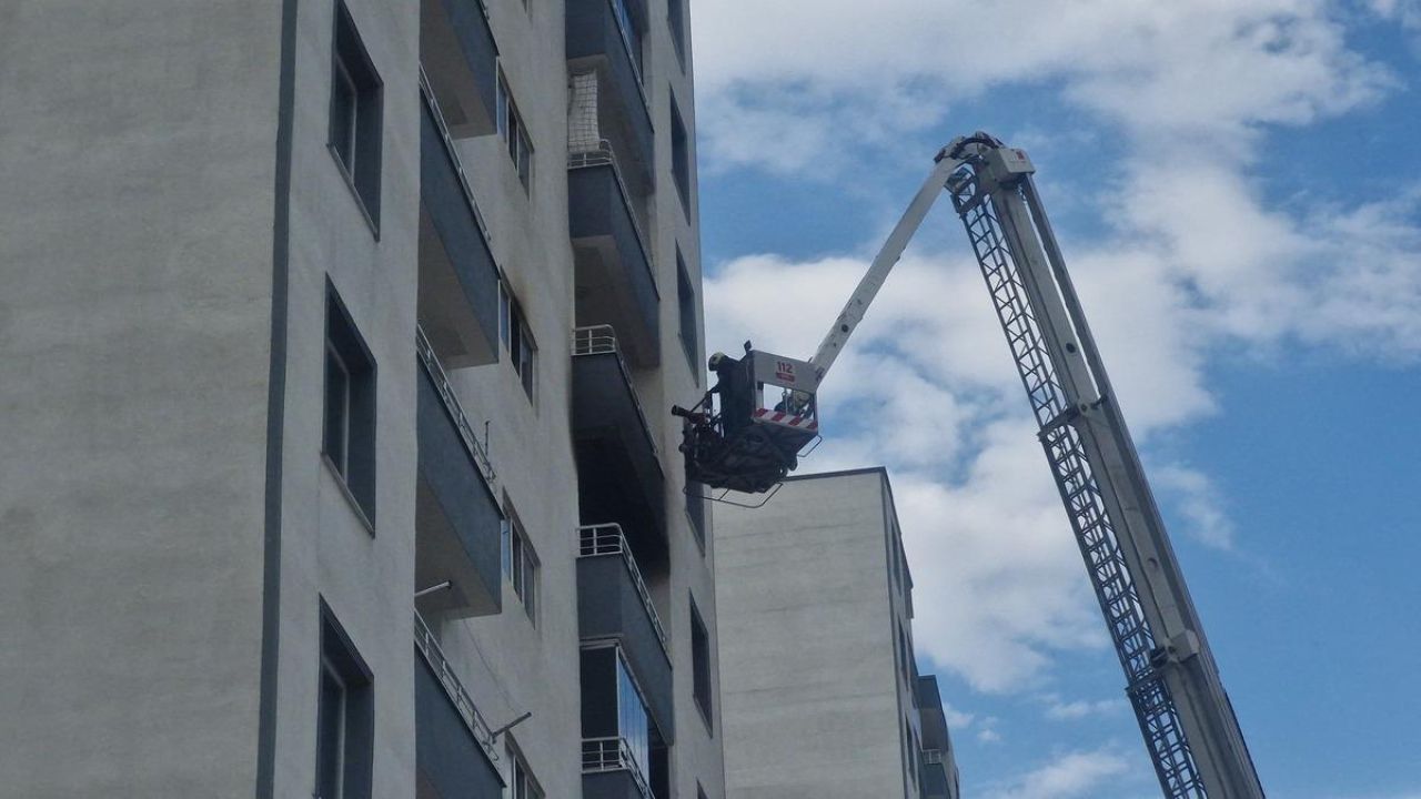 Diyarbakır'da apartman yangını: 1 kişi dumandan etkilendi