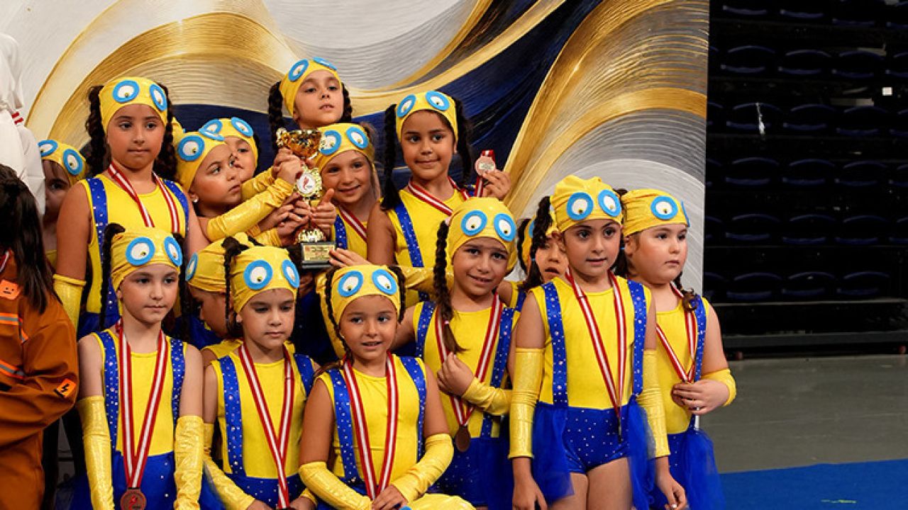 İstanbul'da Dans Şov Türkiye Şampiyonası ve Hip Hop Türkiye Şampiyonası heyecanı