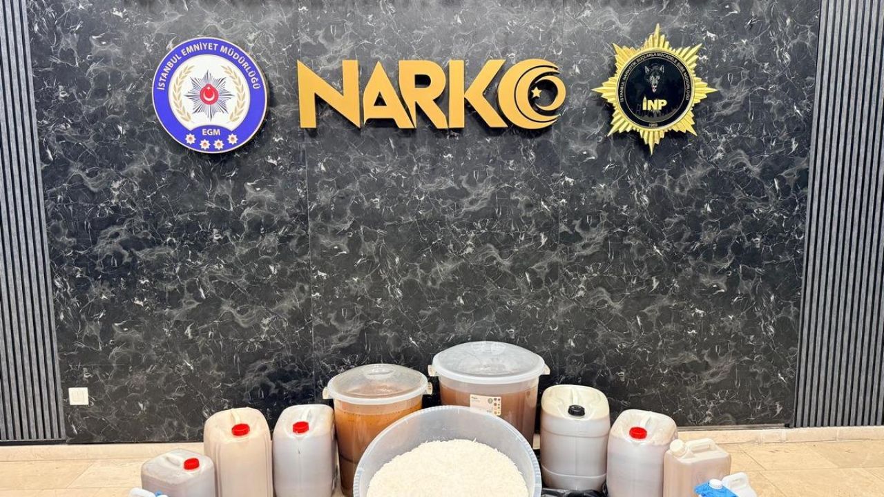 İstanbul'da düzenlenen operasyonda 239 kilo sentetik uyuşturucu ele geçirildi