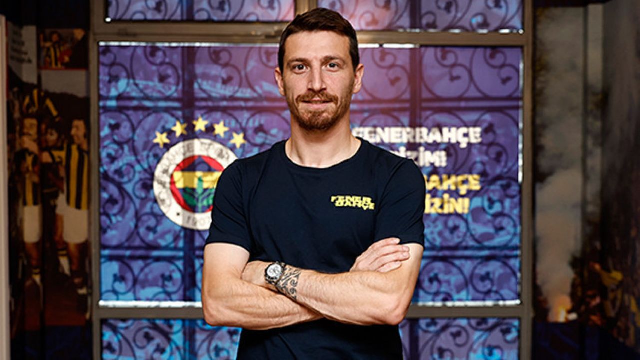Mert Hakan Yandaş imzayı attı: Asgari ücret kazanacak!