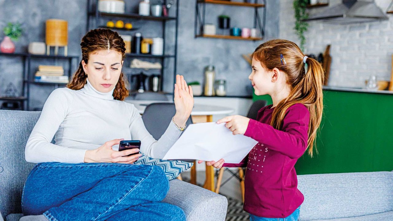 Telefon bağımlılığı çocuğu da etkiliyor